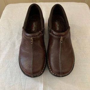 Eastland Womens Brown Leather shoe.  Size 7 1/2